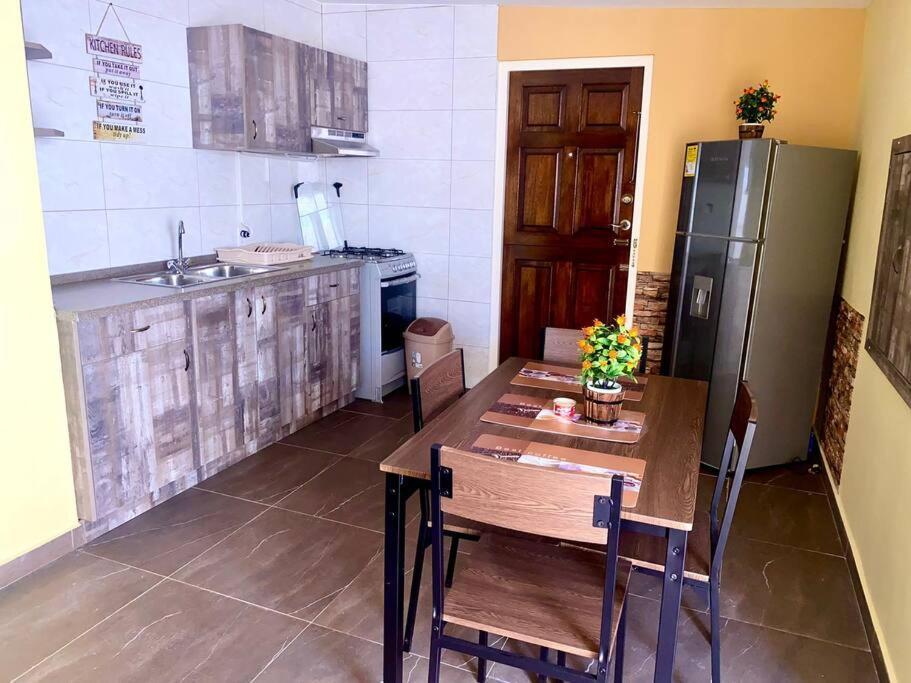 Centrally Located, Private, 1 Bedroom Apartment. วิลเลมสตัด ภายนอก รูปภาพ